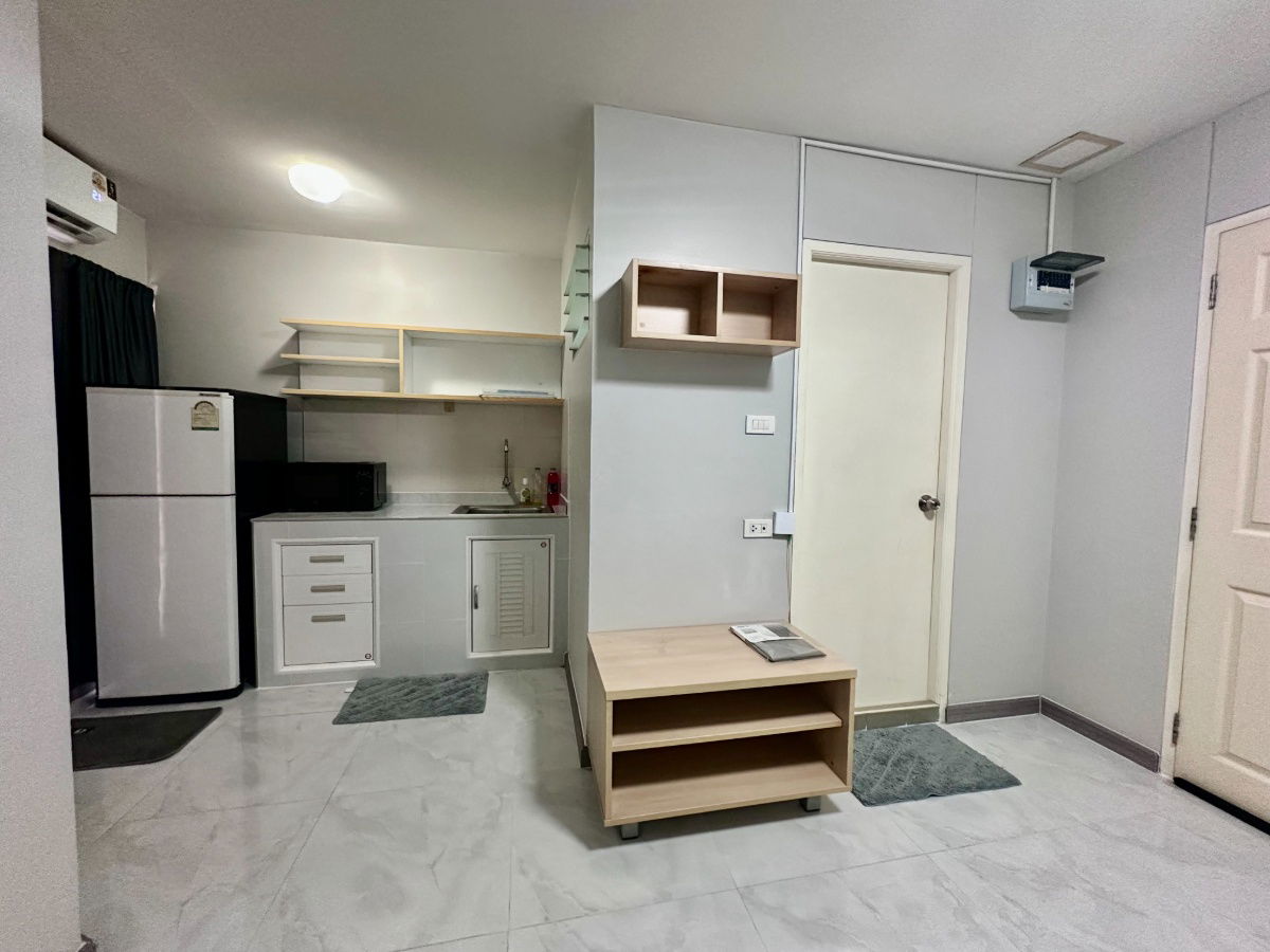 picture Lumpini Condo Town Bodindecha - Ramkhamhaeng for rent - 7/14