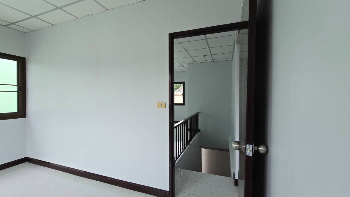 รูป ให้เช่าบ้านสองชั้น ซอยวิภาวดี25  4 ห้องนอน 2ห้องน้ำนื้อที่ 24 ตรว  สถานีปากซอยคือสถานีรถไฟฟ้าสายสีแดง สถานีทุ่งสองห้อง - รูปที่ 20/21