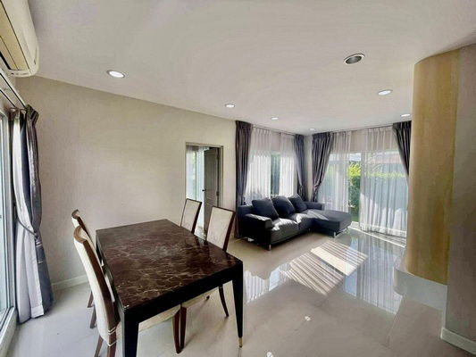 picture FOR RENT LIFE BANGKOK BOULEVARD RANGSIT / 5 bedrooms 3 bathrooms / 69 Sqw. 200 Sqm. **70,000** CLOSE TO FUTURE PARK RANGSIT - 3/15