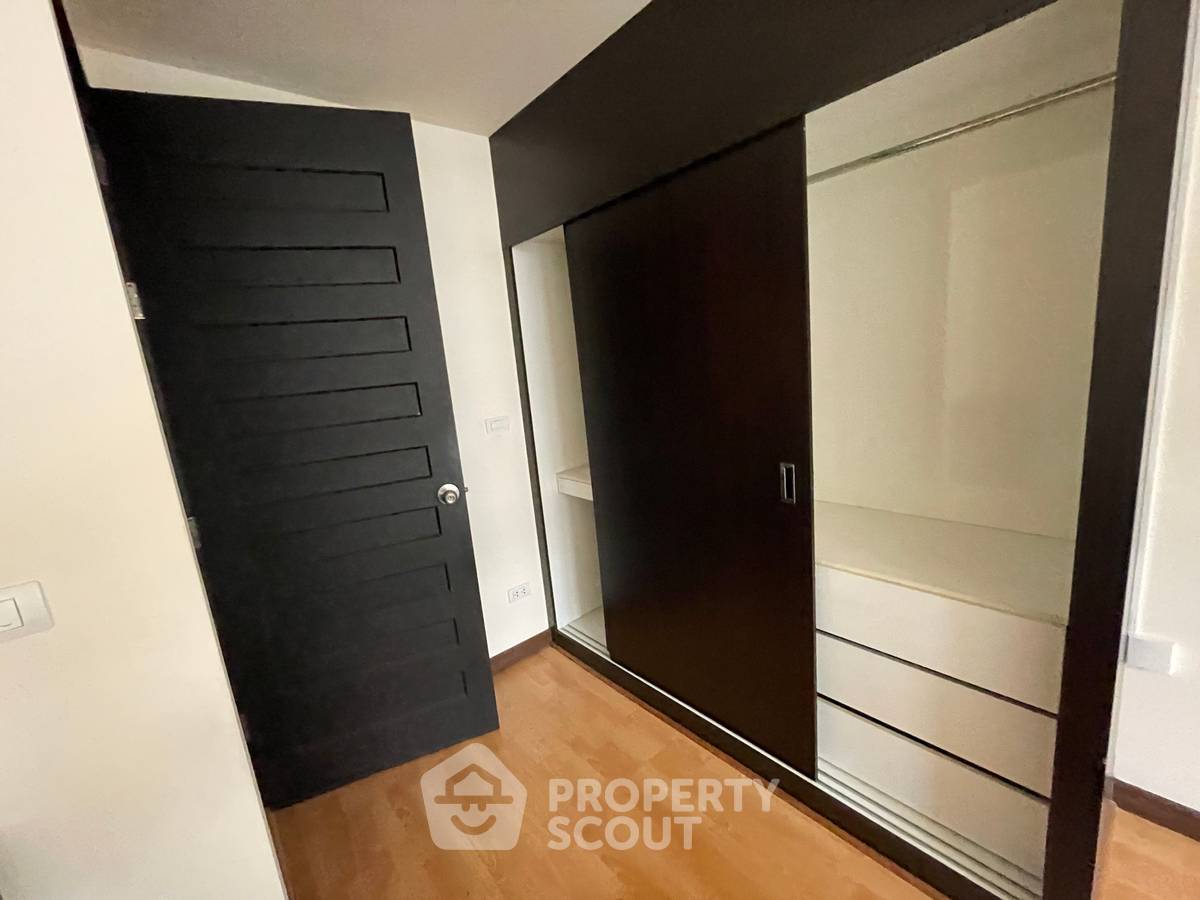 picture 2-BR Condo at The Amethyst Sukhumvit 39 near BTS Phrom Phong (ID 1442511) - 4/4