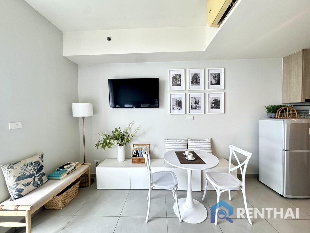 picture Stunning Sea View Studio at Unixx Condo, South Pattaya  Prime City Location - 6/25