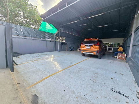 MRT BangChan 800m. For rent Warehouse with 3 houses 70sq.wa. 270sq.m. Minburi Technical College