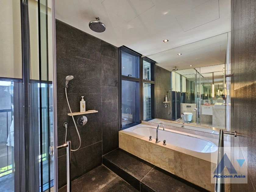 รูป 🔼🔽 AccomA 📩 Corner unit with private balcony and skyline view at The Met Sathorn (AA28194) - รูปที่ 13/15