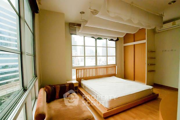 picture 2-BR Condo at Citi Smart Sukhumvit 18 near BTS Asok (ID 884338) - 4/24