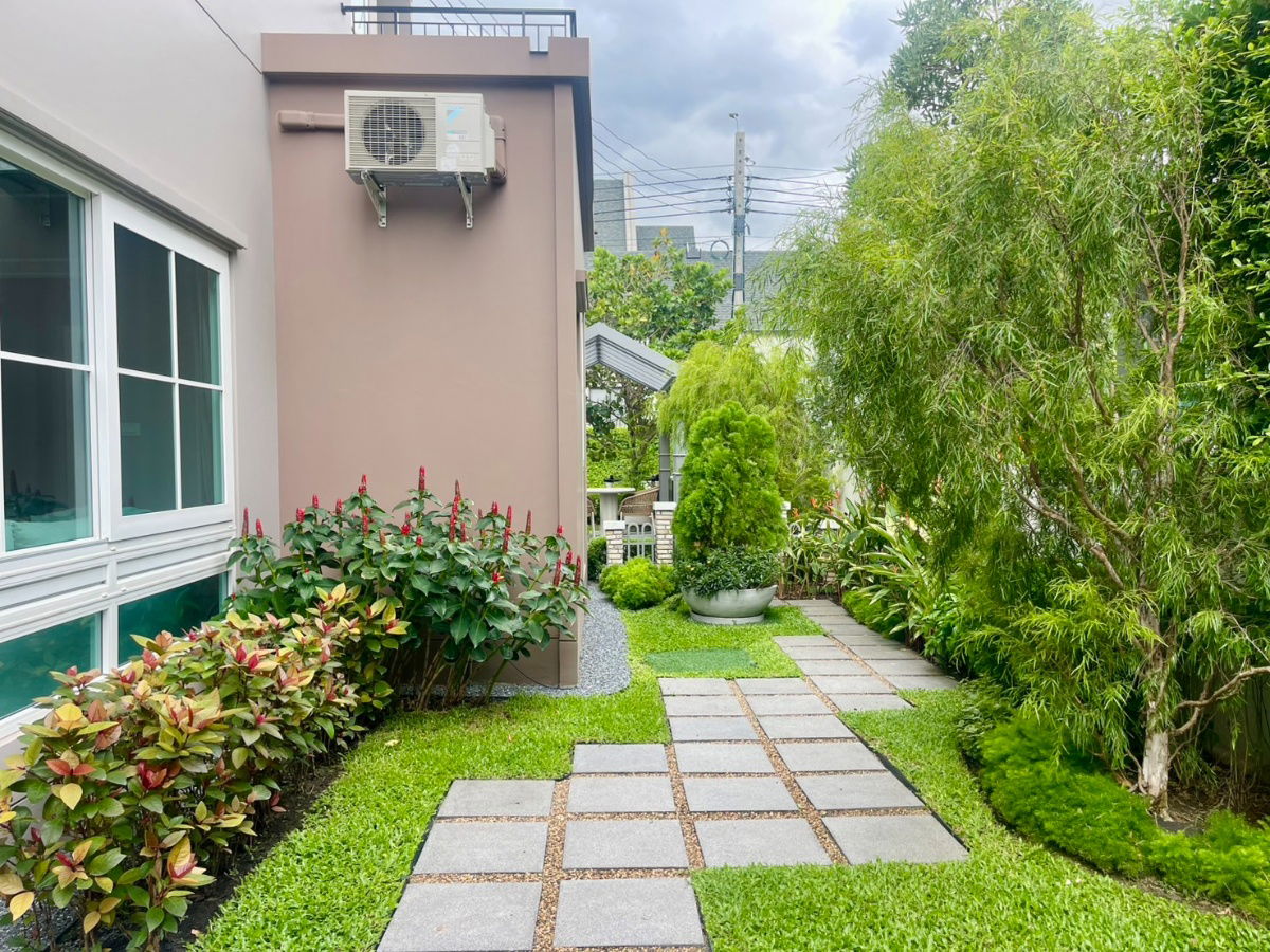 รูป 🏡 บ้านเดี่ยวพรีเมียม 100 ตร.วา แต่งเฟอร์ครบ พร้อมอยู่ บนทำเลศักยภาพ ใกล้ถนนพรานนก–พุทธมณฑลสาย 4 - รูปที่ 3/13