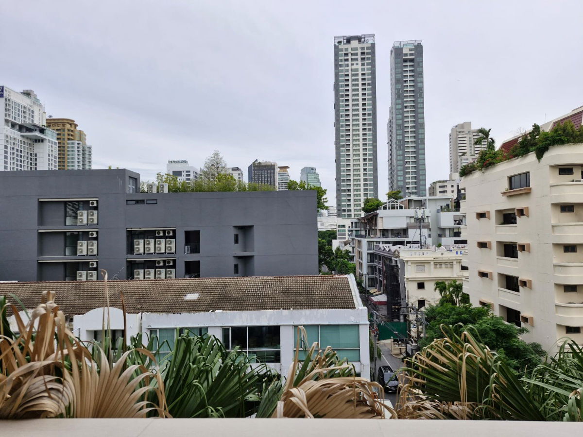 รูป Condo for Rent DS Tower 2 Sukhumvit Soi 39 3 Bedrooms 150 Sq 7 Floor  - รูปที่ 3/32