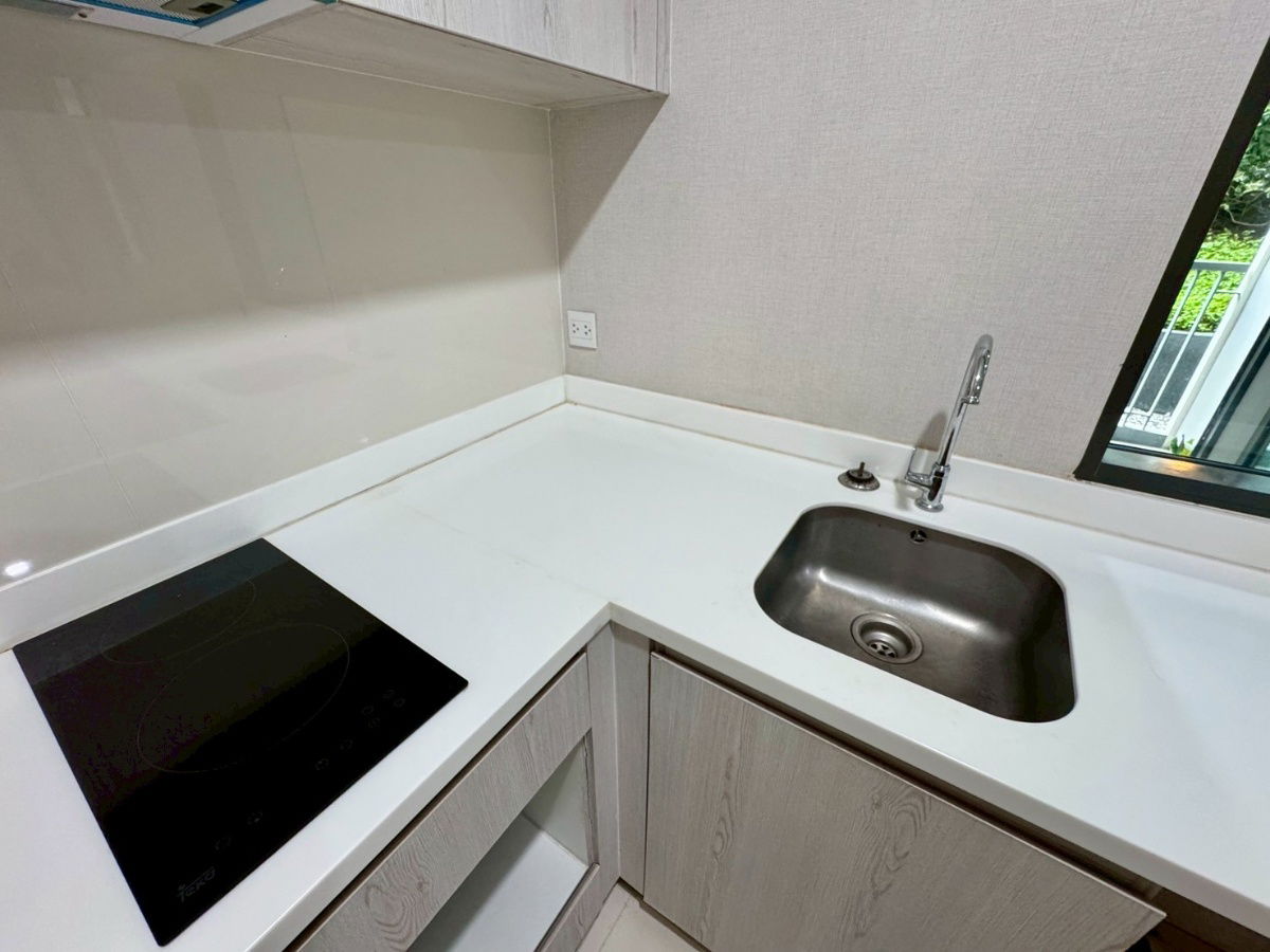 picture For Sale: Life Pinklao Condominium 1 Bedroom | 35.08 sq.m. | 5th Floor Excellent Condition – Never R'ented Out Fully Furnished with Appliances - 18/24
