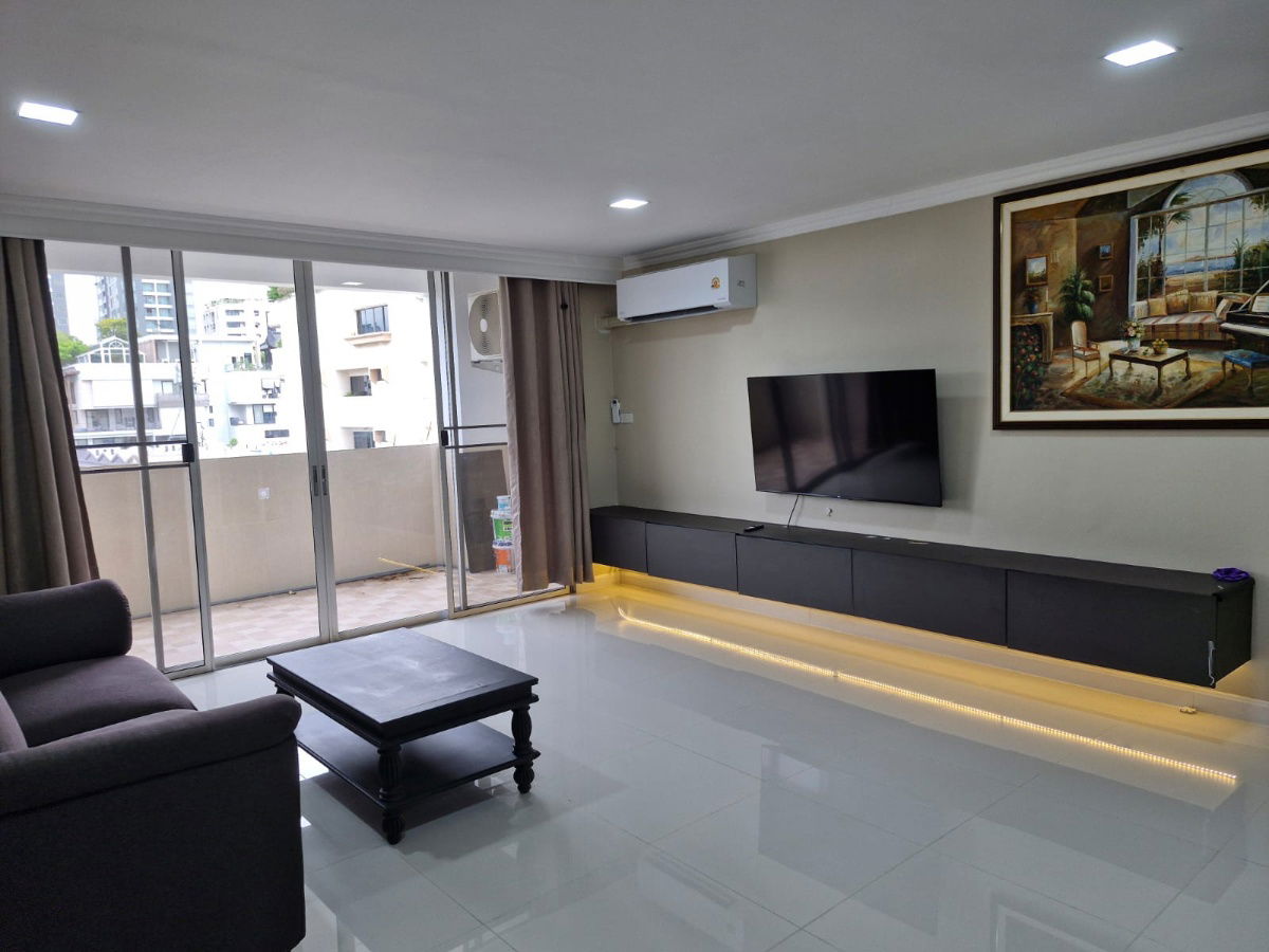 รูป Condo for Rent DS Tower 2 Sukhumvit Soi 39 3 Bedrooms 150 Sq 7 Floor  - รูปที่ 10/32