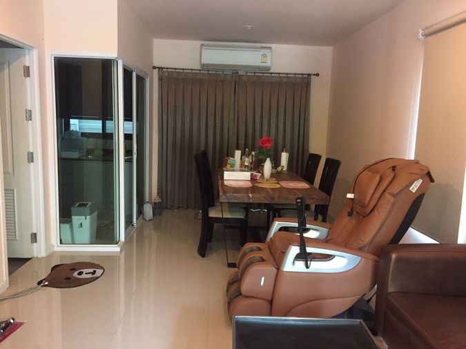 2-bed townhouse for rent, Patio Srinakarin - Rama 9