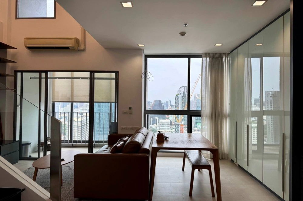 รูป 🔥 สำหรับเช่า !!🔥 Code C20250700065..........Ideo Q Ratchathewi, 1 ห้องนอน Duplex, 2 ห้องน้ำ, ชั้นสูง 36++, วิวเมือง, แต่งครบ, พร้อมเข้าอยู่ 📣📣 - รูปที่ 2/10