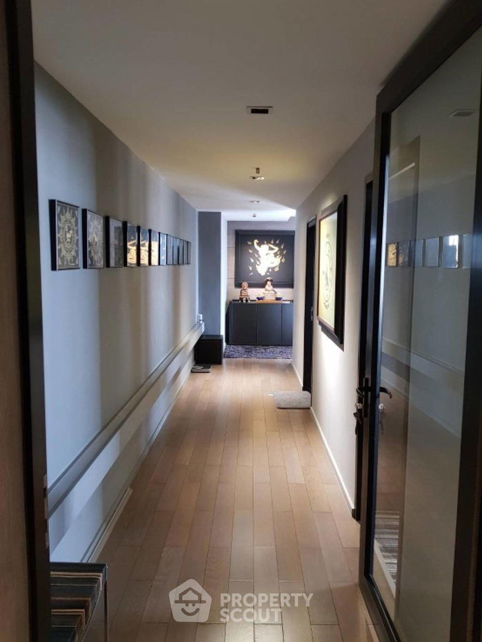 picture 1-BR Condo at Icon 3 Condominium close to Thong Lo (ID 1704525) - 2/12