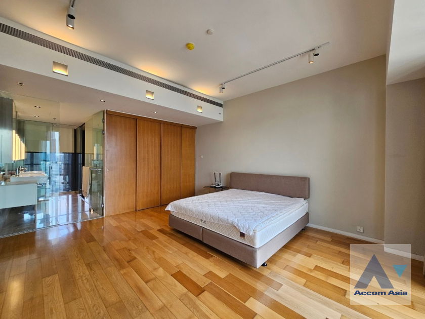 รูป 🔼🔽 AccomA 📩 Corner unit with private balcony and skyline view at The Met Sathorn (AA28194) - รูปที่ 7/15