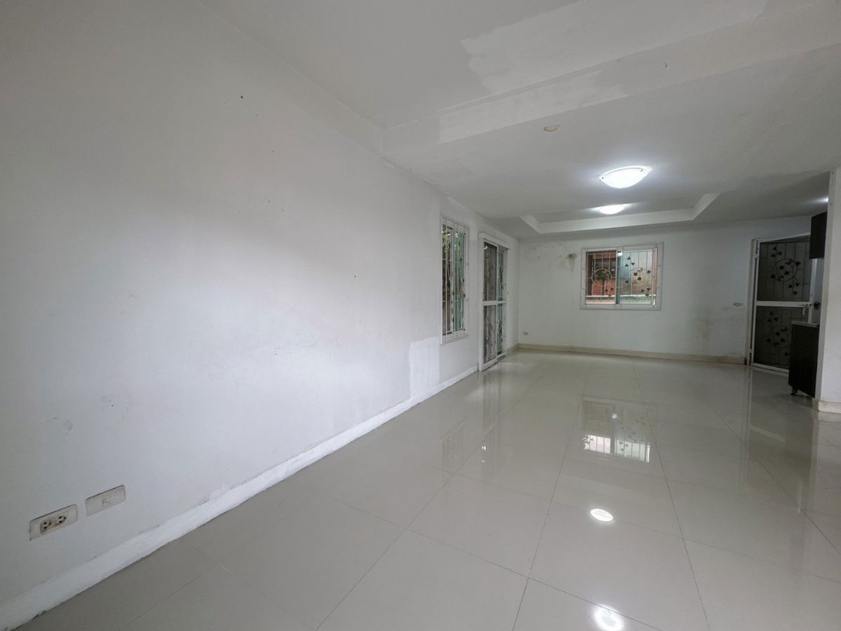 picture House for Sale at PRUKSA VILLAGE THE SEASON ROMKLAO - LADKRABANG (SA6807016) - 4/10