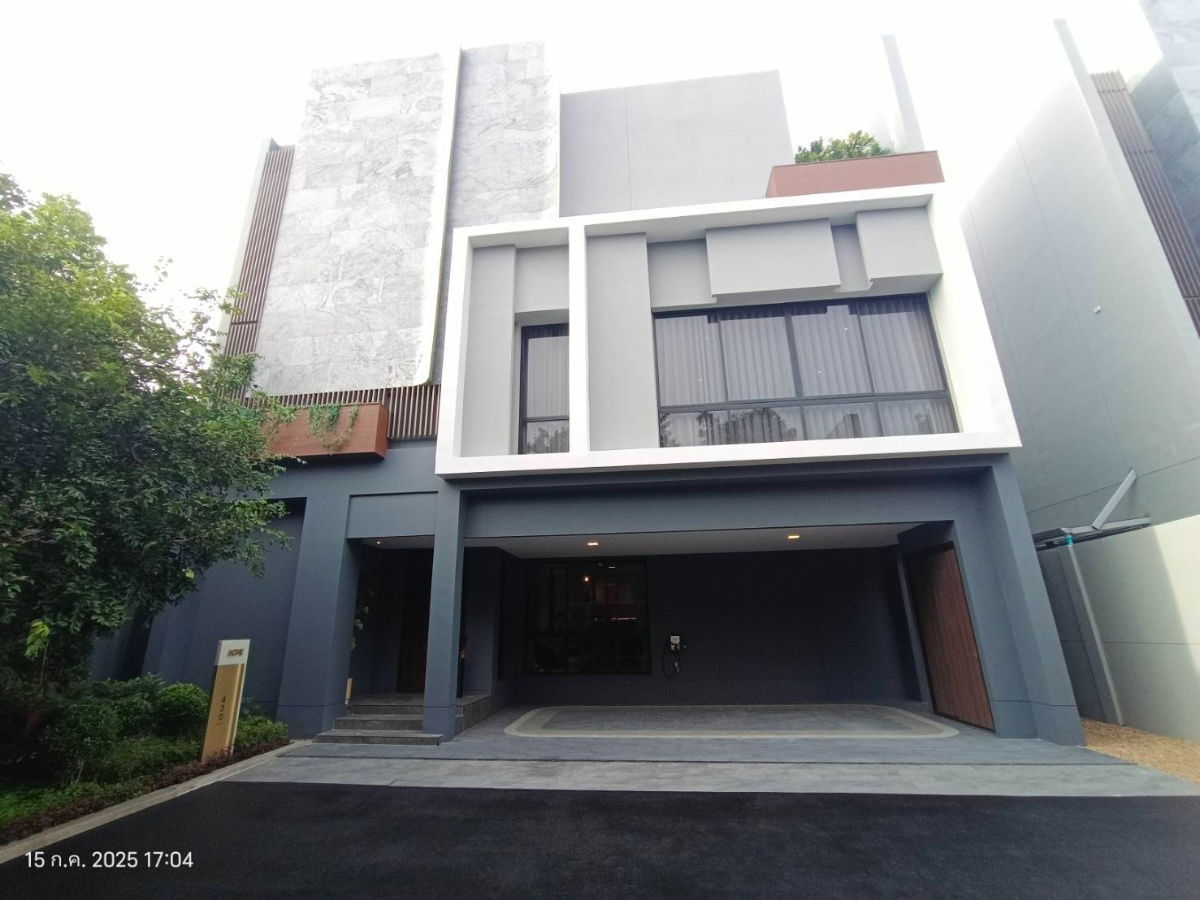 รูป แปลงมุม ที่ดินใหญ่ บ้านตกแต่งพร้อมอยู่ ใกล้โรงเรียนนานาชาติ ไบรท์ตัน คอลเลจ - รูปที่ 2/12