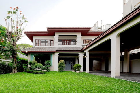 For Sale House New Renovate  New Renvate Sukhumvit 101 (BTS Punnawithi) 