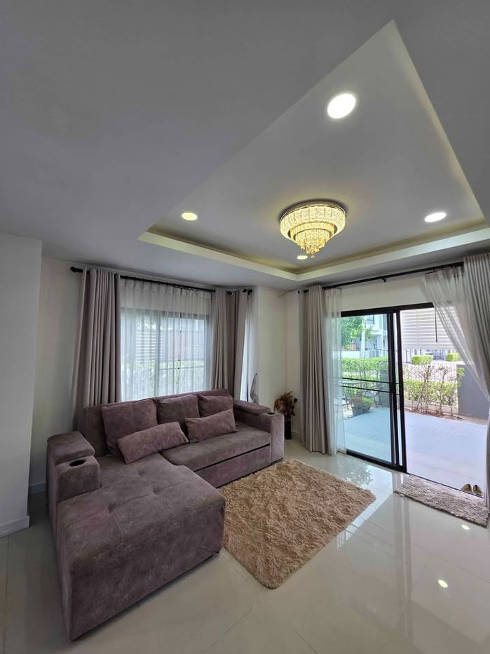 picture UK01-326 Single house for rent in Manirin Village, Nong Yai Bu: 3 bedrooms, parking for 2 cars, 25,000 baht/month, ready to move in. - 5/25
