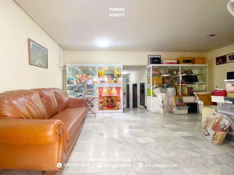 รูป ขายด่วน !! ทาวน์เฮ้าส์ 3 ชั้น หมู่บ้านรัชดา อาคาเดียน : Ratchada Arcadian บางบอน บางขุนเทียน ติดถนนกาญจนภิเษก ใกล้ทางด่วน  - รูปที่ 2/26