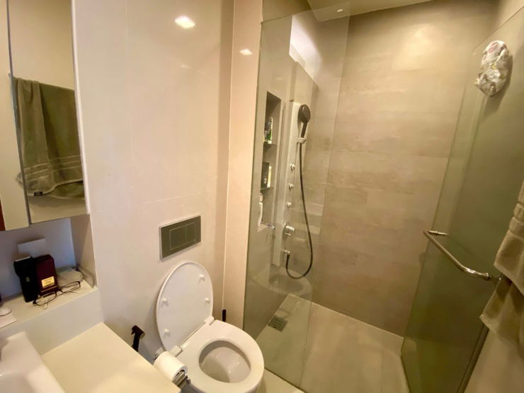 picture #Z1662 Condo for rent: Ashton Morph 38 - 9/12
