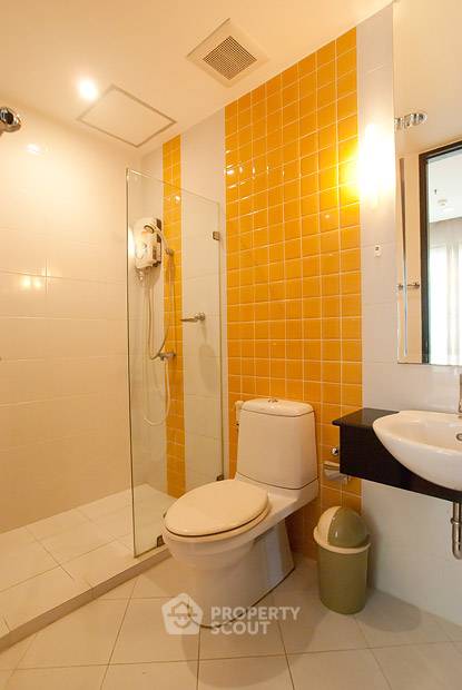 picture 2-BR Condo at Citi Smart Sukhumvit 18 near BTS Asok (ID 884338) - 13/24