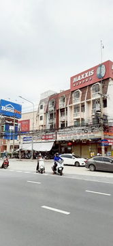 ขายอาคารพาณิชย์ 4 ชั้นครึ่ง ติดถนนรามคำแหง บางกะปิ ทำเลดี ใกล้รถไฟฟ้าสายสีส้ม เหมาะลงทุน ทำกิจการ ขายตามสภาพ ราคาพิเศษ - 00012