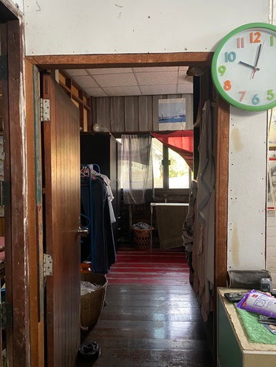 รูป ขายบ้านเดี่ยว ย่านโชคชัย 4 ทำเลดีมาก ราคาถูก - 00010 - รูปที่ 5/6