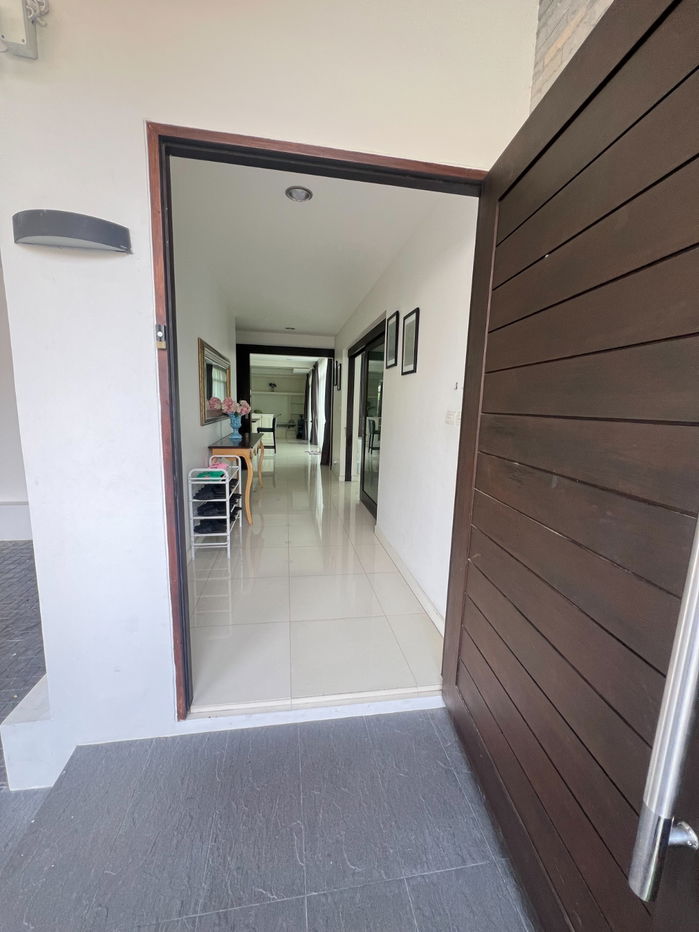 รูป ขาย บ้านเดี่ยว พร้อมสระว่ายน้ำส่วนตัว!! หมู่บ้าน ธารารมณ์ ไพรเวท เรสซิเดนซ์ รามคำแหง 9 - รูปที่ 31/37