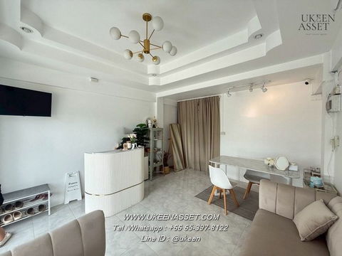 UK01-316 UK01-316 Townhouse for sale, 3 and a half floors, next to Khao Lam Road, Bang Saen exit, great location! Selling for only 5.5 million baht.
