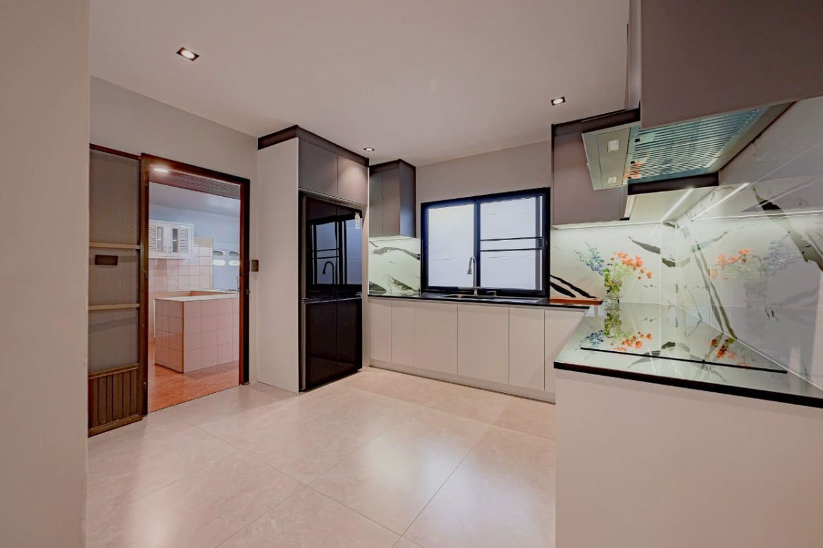 picture For Sale House New Renovate  New Renvate Sukhumvit 101 (BTS Punnawithi)  - 16/16