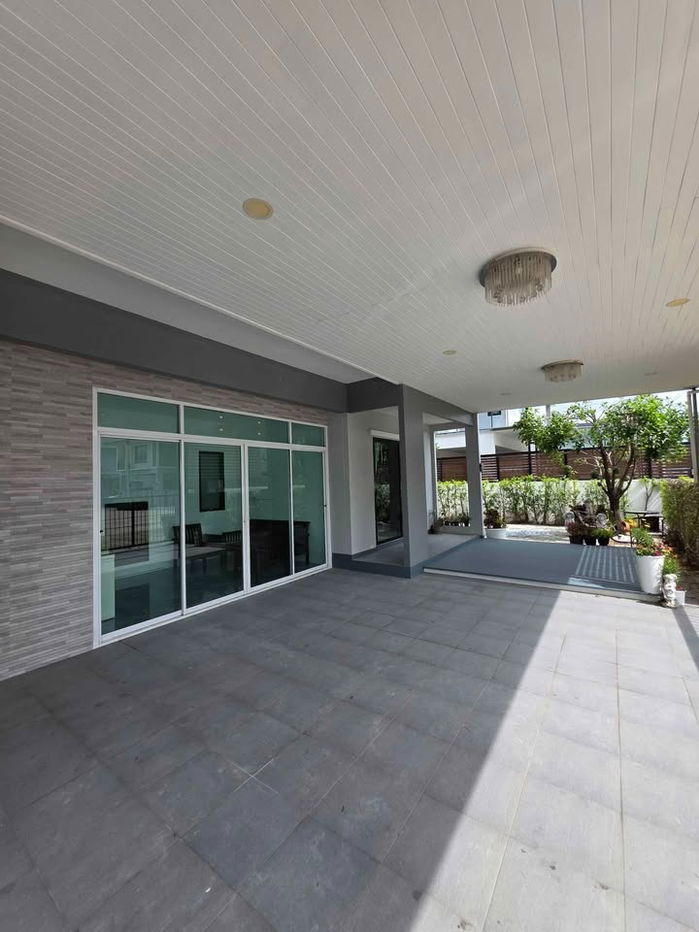picture UK01-326 Single house for rent in Manirin Village, Nong Yai Bu: 3 bedrooms, parking for 2 cars, 25,000 baht/month, ready to move in. - 2/25