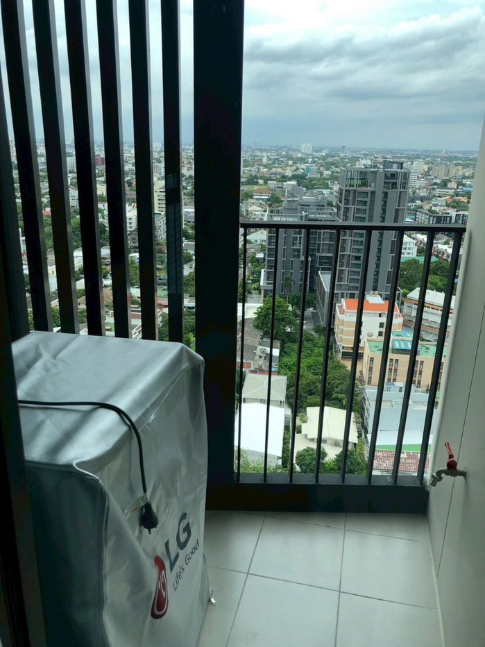 picture (For Rent) Corner Unit - Studio 30 Sqm. - Fully furnished READY TO MOVE IN - 12/12