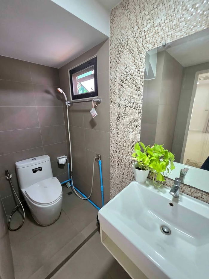 picture UK01-326 Single house for rent in Manirin Village, Nong Yai Bu: 3 bedrooms, parking for 2 cars, 25,000 baht/month, ready to move in. - 12/25