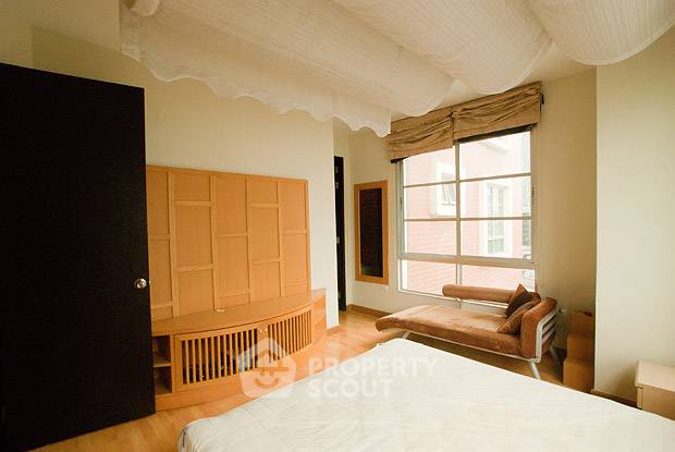 picture 2-BR Condo at Citi Smart Sukhumvit 18 near BTS Asok (ID 884338) - 9/24