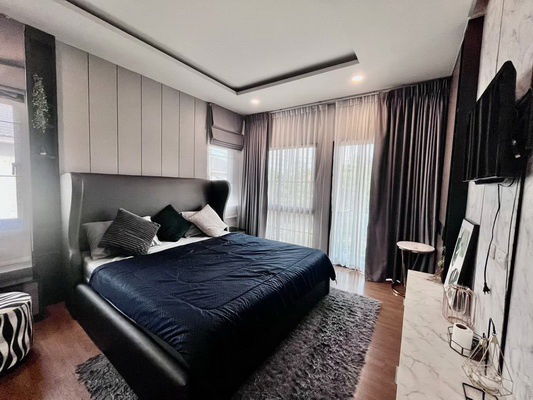 picture FOR RENT PRUKPIMAN THE GRAND PRIVATE RANGSIT - KHLONG 2 / 4 bedrooms 3 bathrooms / 60 Sqw. 200 Sqm. **45,000** CLOSE TO FUTURE PARK RANGSIT - 5/15