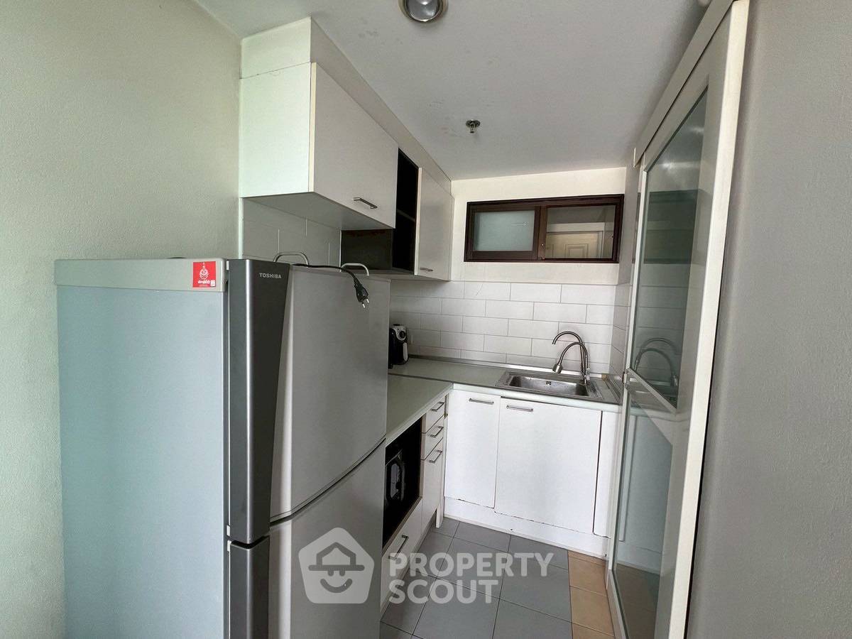picture 1-BR Condo at Lumpini Place Pinklao 2 near MRT Bang Yi Khan (ID 2229737) - 4/6