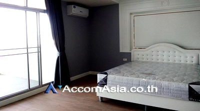 เช่าคอนโด สุขุมวิท 19 : 🔼🔽 AccomA 📩 Simple condo with balcony and classic light decor (1512904)