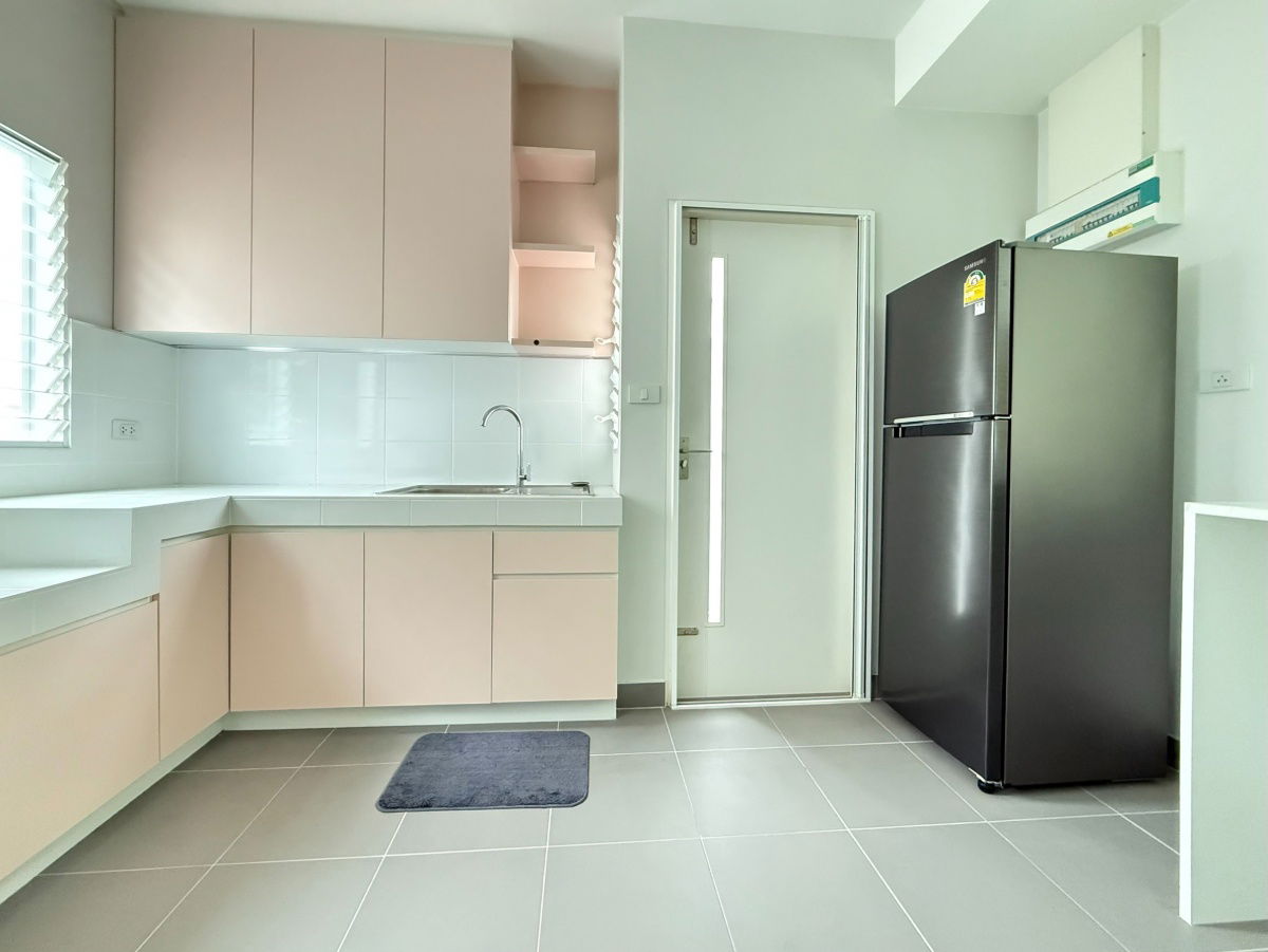picture Beautiful, pristine condition!! The owner bought it but never moved in. Siwali Village 3, Ayutthaya. Fully furnished.  size 58.7 sq m. - 7/17