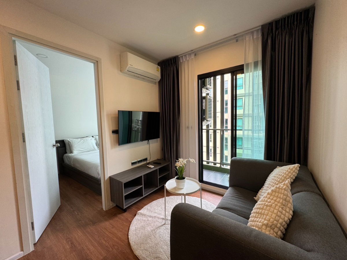 รูป 1 ห้องนอน วิวสระว่ายน้ำ ชั้นสูง เดินเพียง 3 นาทีถึงห้างสรรพสินค้าเซ็นทรัล - รูปที่ 4/9