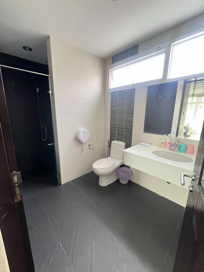 รูป ขาย บ้านเดี่ยว พร้อมสระว่ายน้ำส่วนตัว!! หมู่บ้าน ธารารมณ์ ไพรเวท เรสซิเดนซ์ รามคำแหง 9 - รูปที่ 27/37