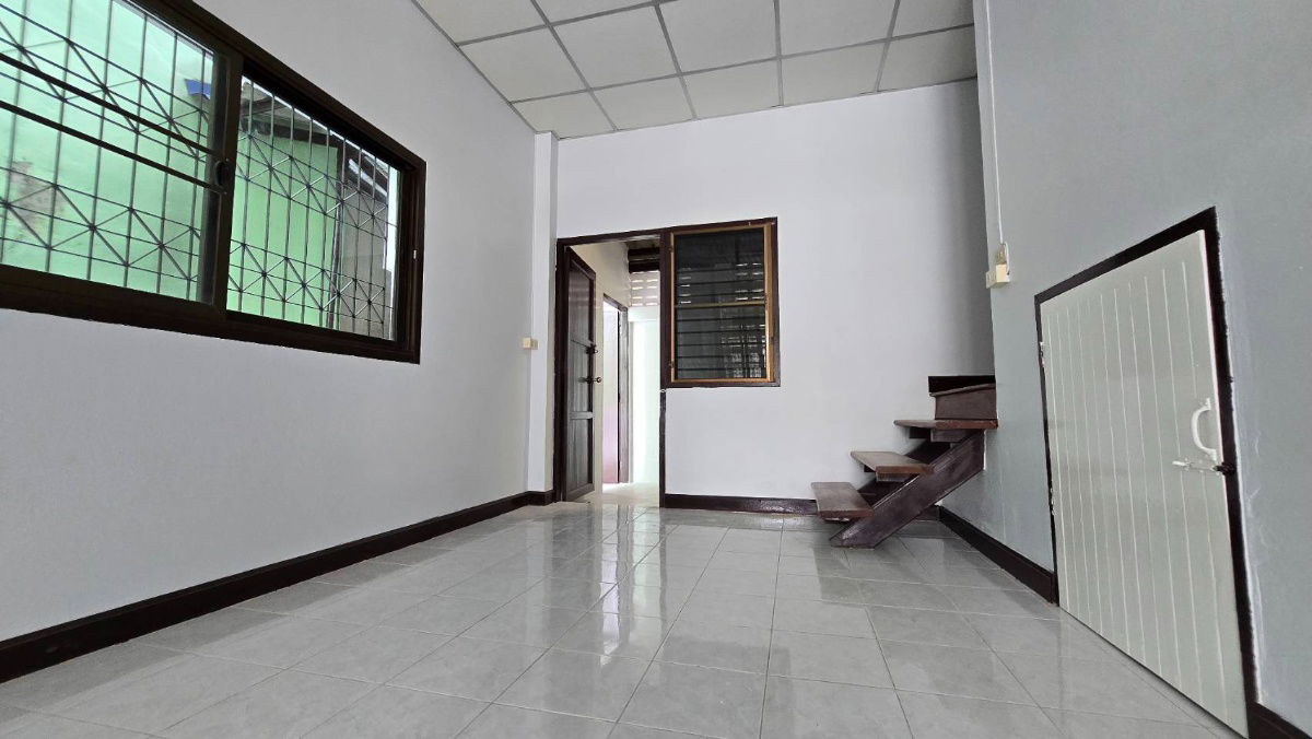 รูป ให้เช่าบ้านสองชั้น ซอยวิภาวดี25  4 ห้องนอน 2ห้องน้ำนื้อที่ 24 ตรว  สถานีปากซอยคือสถานีรถไฟฟ้าสายสีแดง สถานีทุ่งสองห้อง - รูปที่ 13/21