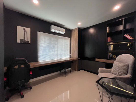 picture FOR RENT PRUKPIMAN THE GRAND PRIVATE RANGSIT - KHLONG 2 / 4 bedrooms 3 bathrooms / 60 Sqw. 200 Sqm. **45,000** CLOSE TO FUTURE PARK RANGSIT - 11/15