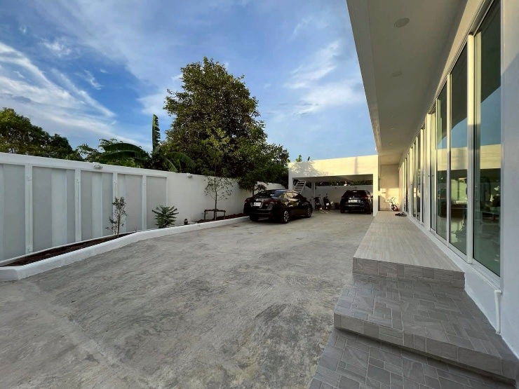 picture House near Suvarnabhumi Airport, self-built house - 9/10