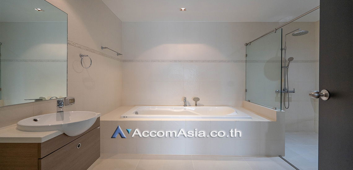 picture 🔼🔽 AccomA 📩 White-tone condo with large balcony and skyline view (1519337) - 11/12