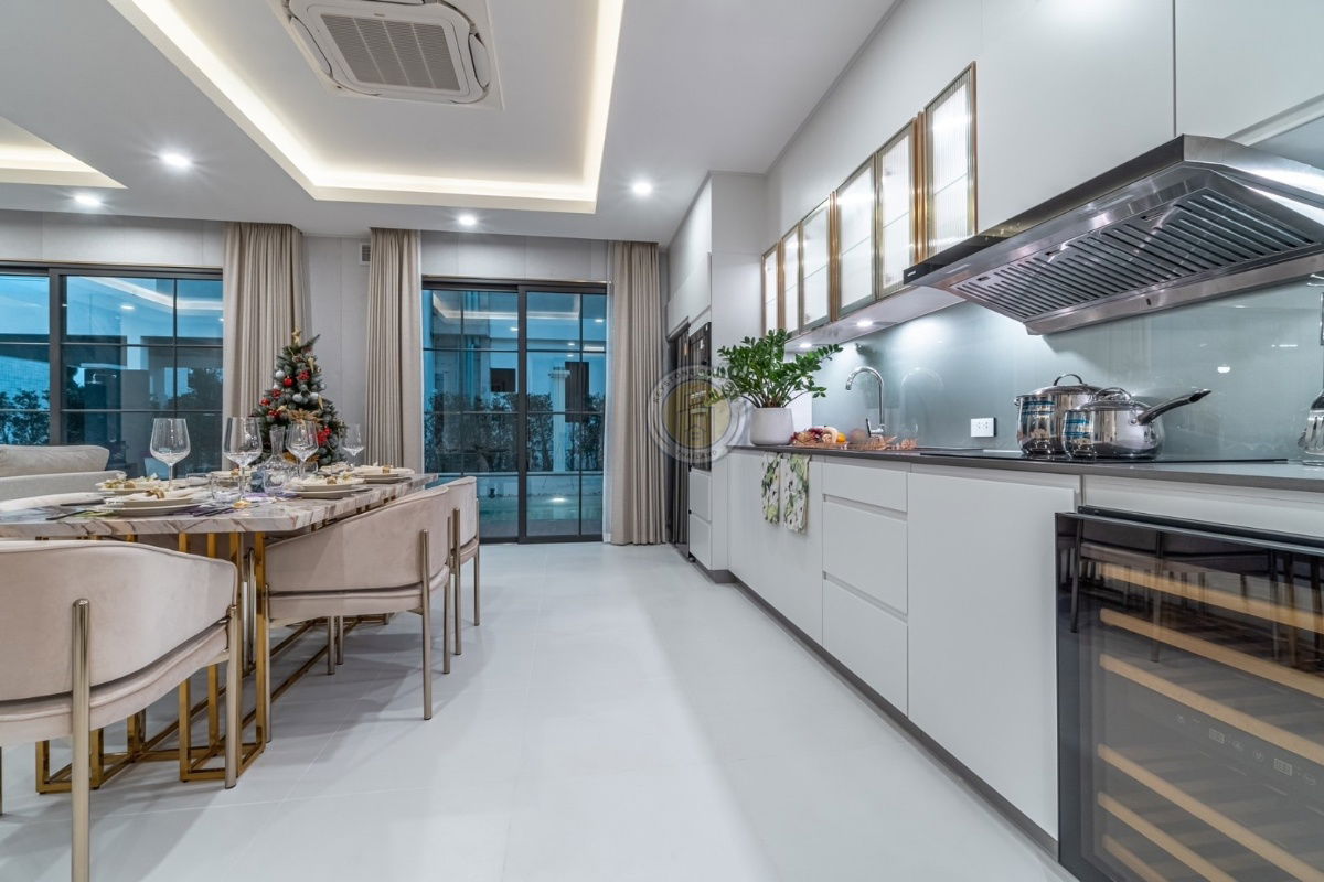 รูป Brand-new Luxury 4+1 bedroom pool-villa  - รูปที่ 9/24