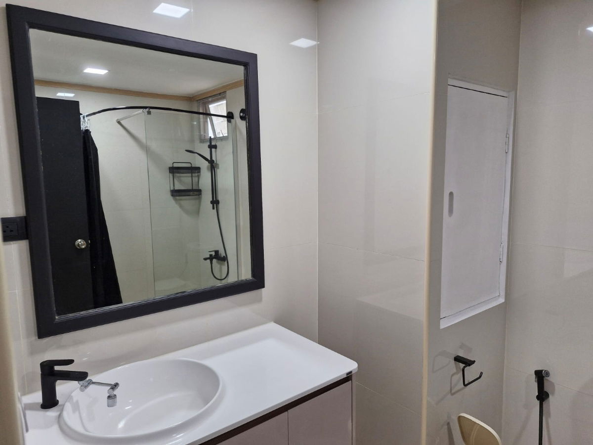 รูป Condo for Rent DS Tower 2 Sukhumvit Soi 39 3 Bedrooms 150 Sq 7 Floor  - รูปที่ 15/32