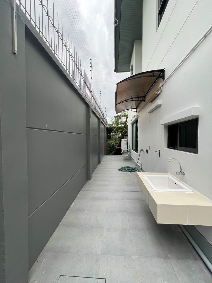 รูป ให้เช่าบ้านเดี่ยว เศรษฐสิริ ศรีนครินทร์-พระราม 9 บางกะปิ กรุงเทพมหานคร BRE25433 - รูปที่ 12/31