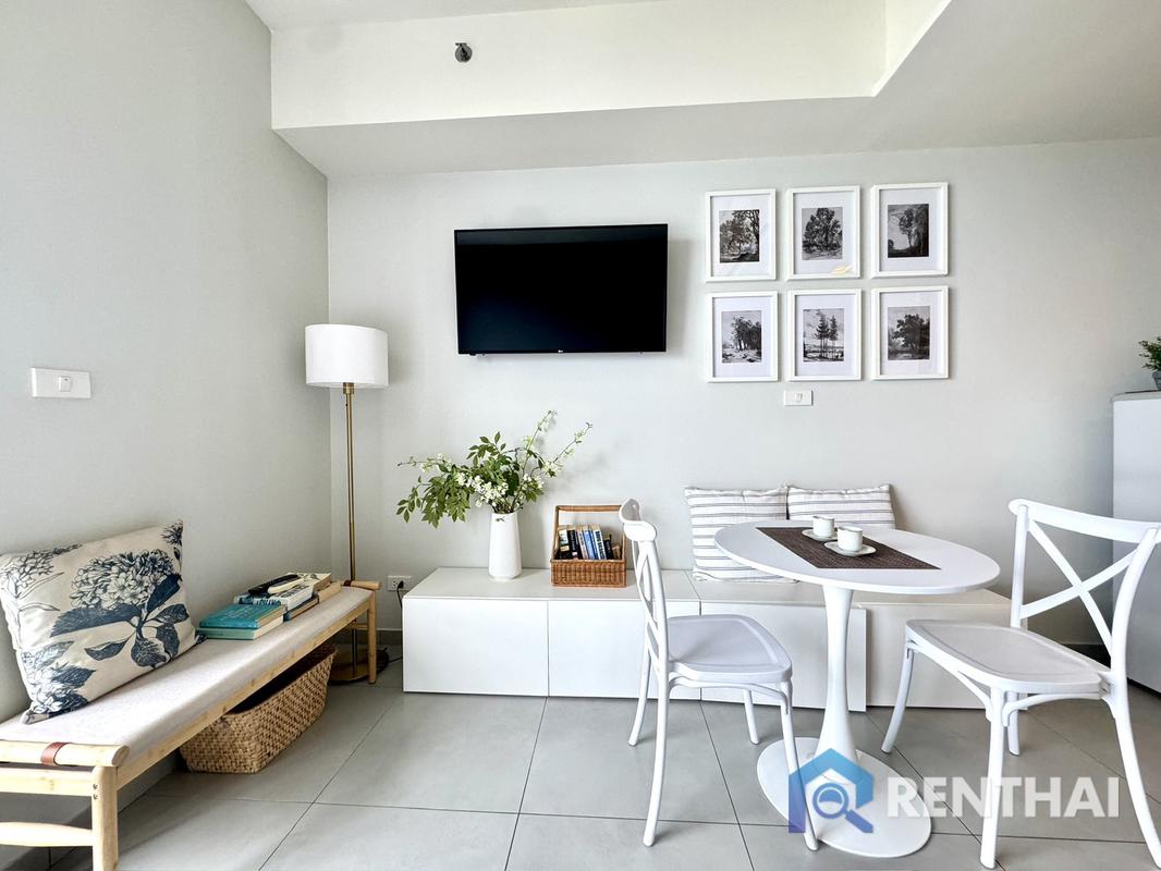picture Stunning Sea View Studio at Unixx Condo, South Pattaya  Prime City Location - 12/25