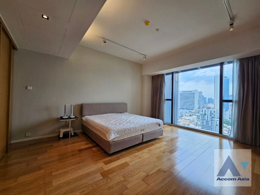 รูป 🔼🔽 AccomA 📩 Corner unit with private balcony and skyline view at The Met Sathorn (AA28194) - รูปที่ 8/15