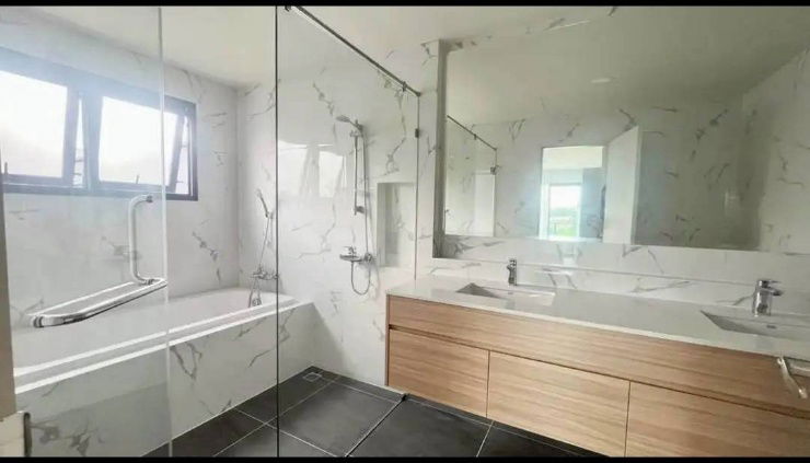 picture Centro Bangna 4 bedrooms, 5 bathrooms and maid's room - 10/10