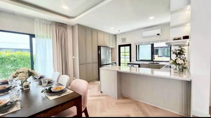 picture Centro Bangna 4 bedrooms, 5 bathrooms and maid's room - 7/10