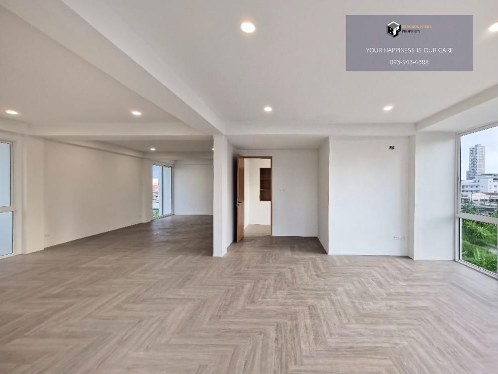 รูป บ้านเดี่ยว โฮมออฟฟิศในเมือง พร้อมที่จอดรถ 4 คัน | #2025072911105 - รูปที่ 2/14